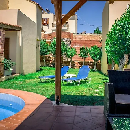 Nine Muses - Clio - Efterpi Villa