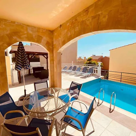 Nine Muses - Clio - Efterpi Villa *